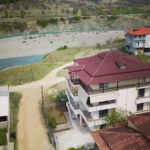 Hotel Ago, Permet